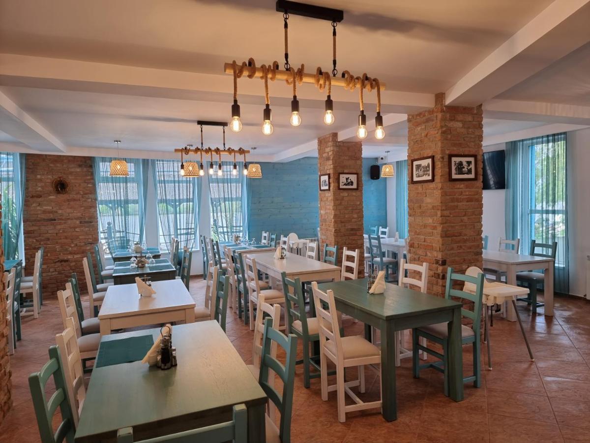 Hotel Sunrise Crisan  Εξωτερικό φωτογραφία